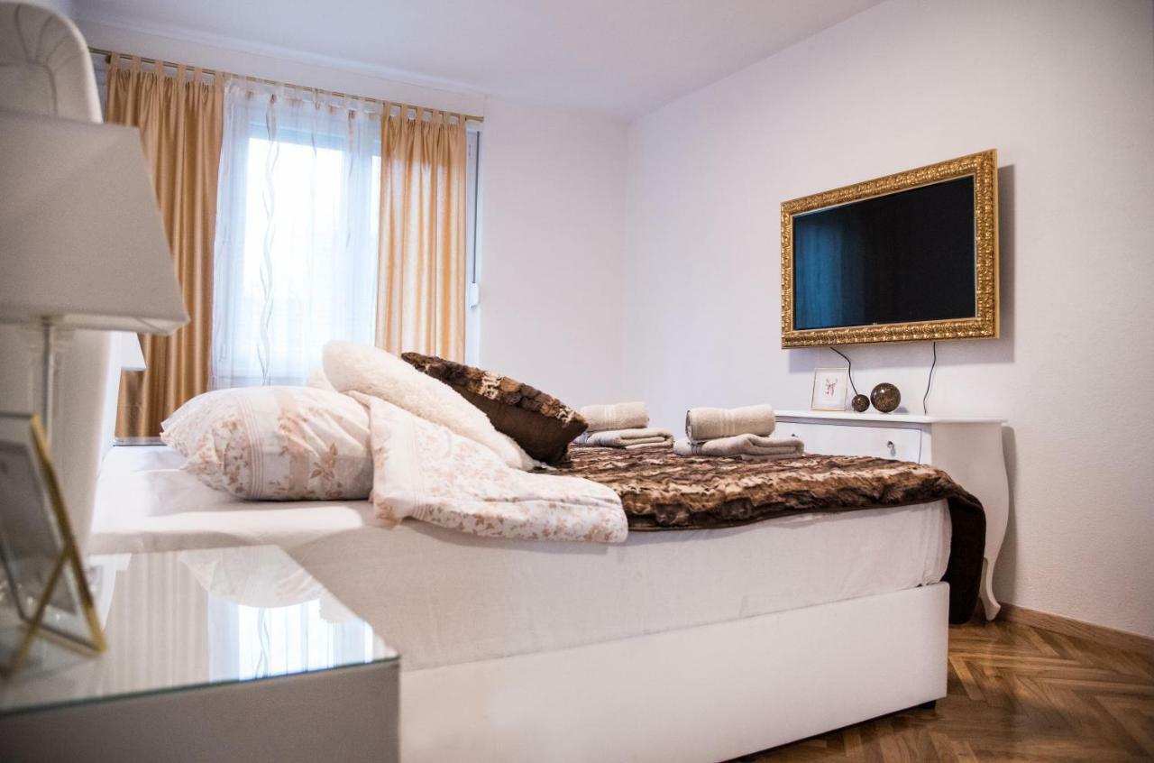 Deni Luxury Apartment Split Exterior photo